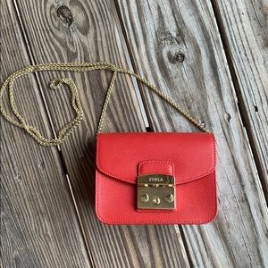 Like new Furla metropolis red mini chain bag